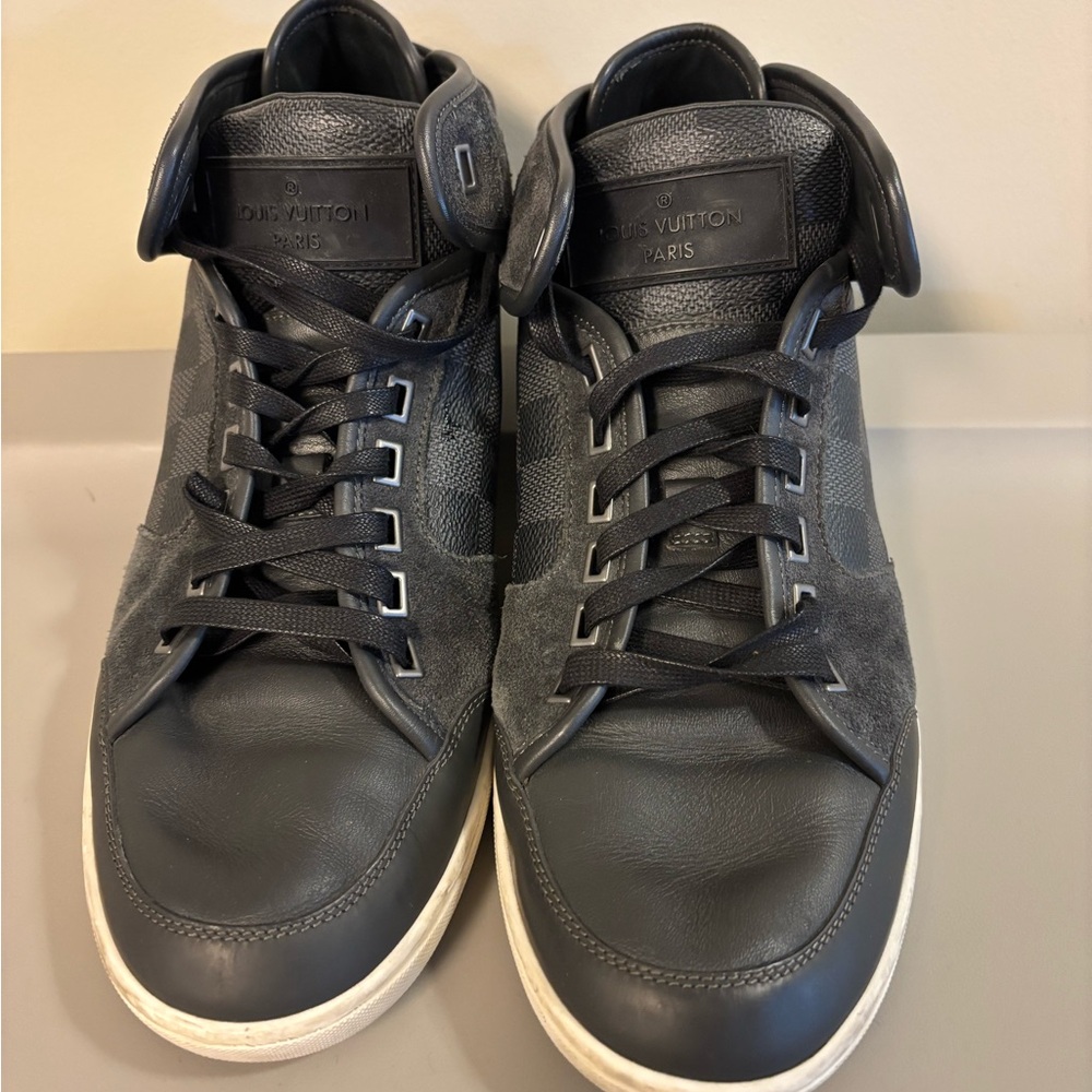 Men’s Louis Vuitton Damier Sneakers Graphite Canvas Suede
|Size 8